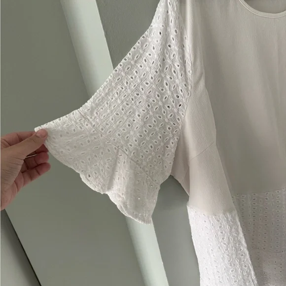 White Eyelet Tiered Blouse - Picture 5 of 6